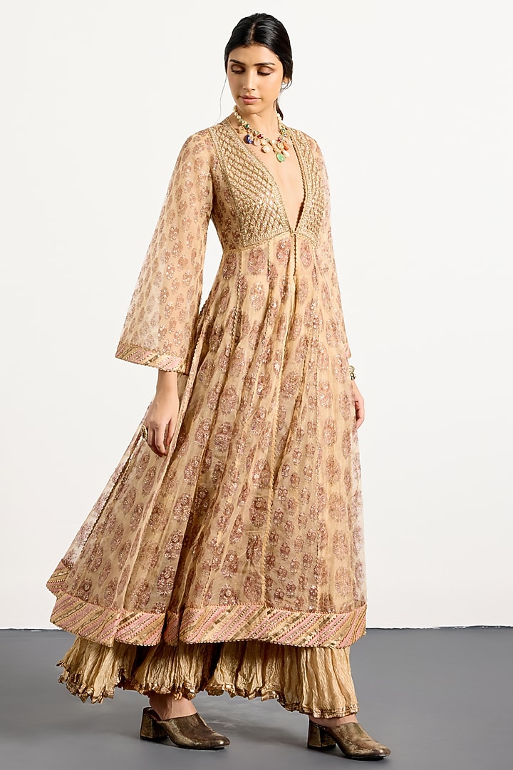 Beige & Pink Silk Organza Kalamkari Printed Kurta Set by Ri Ritu Kumar at Pernia's Pop Up Shop
