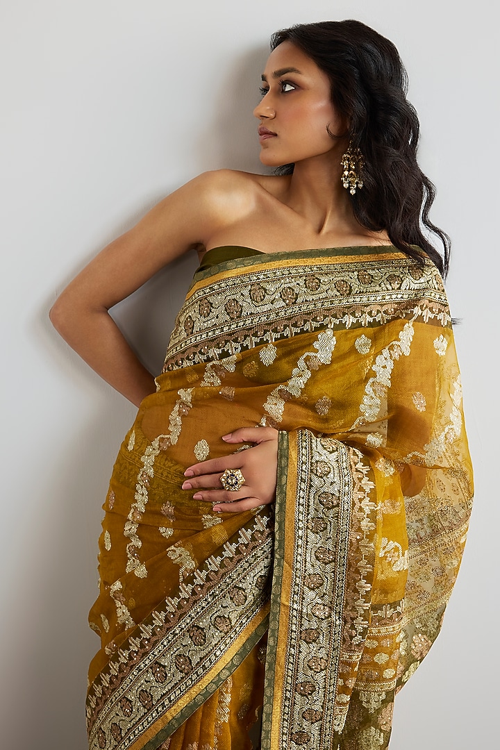Mustard Silk Organza Jamdani Printed Bridal Saree Set by Ri Ritu Kumar at Pernia's Pop Up Shop