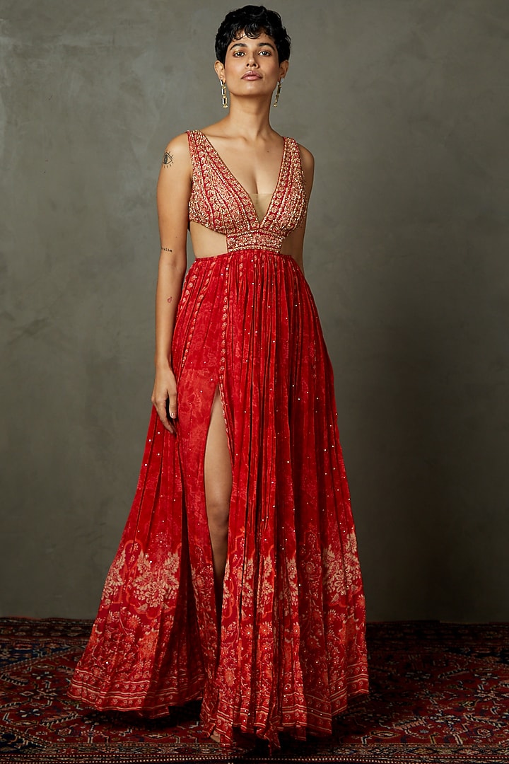 Red Viscose Floral Printed & Embroidered Dress by Ri Ritu Kumar at Pernia's Pop Up Shop 2026 Red Viscose Floral Printed & Embroidered Dress by Ri Ritu Kumar at Pernia's Pop Up Shop 2026