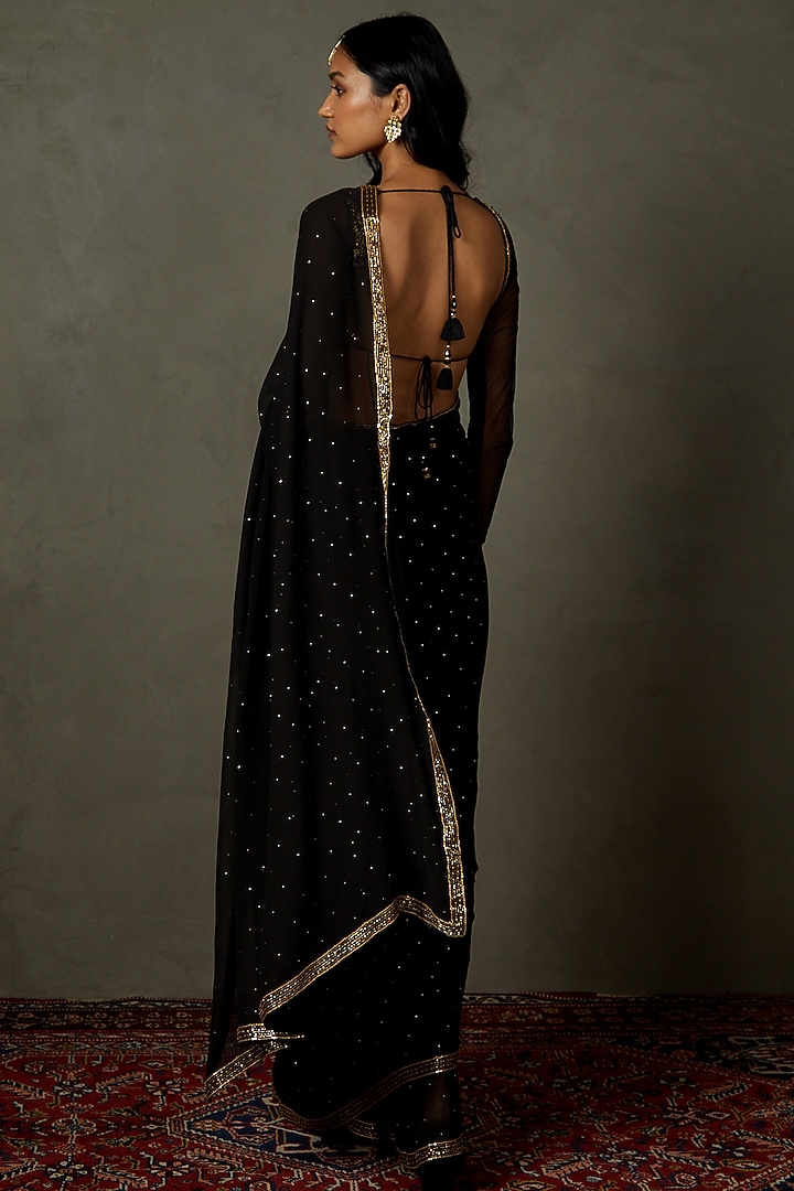Black Silk Embroidered Reception Saree Set by Ri Ritu Kumar at Pernia's Pop Up Shop