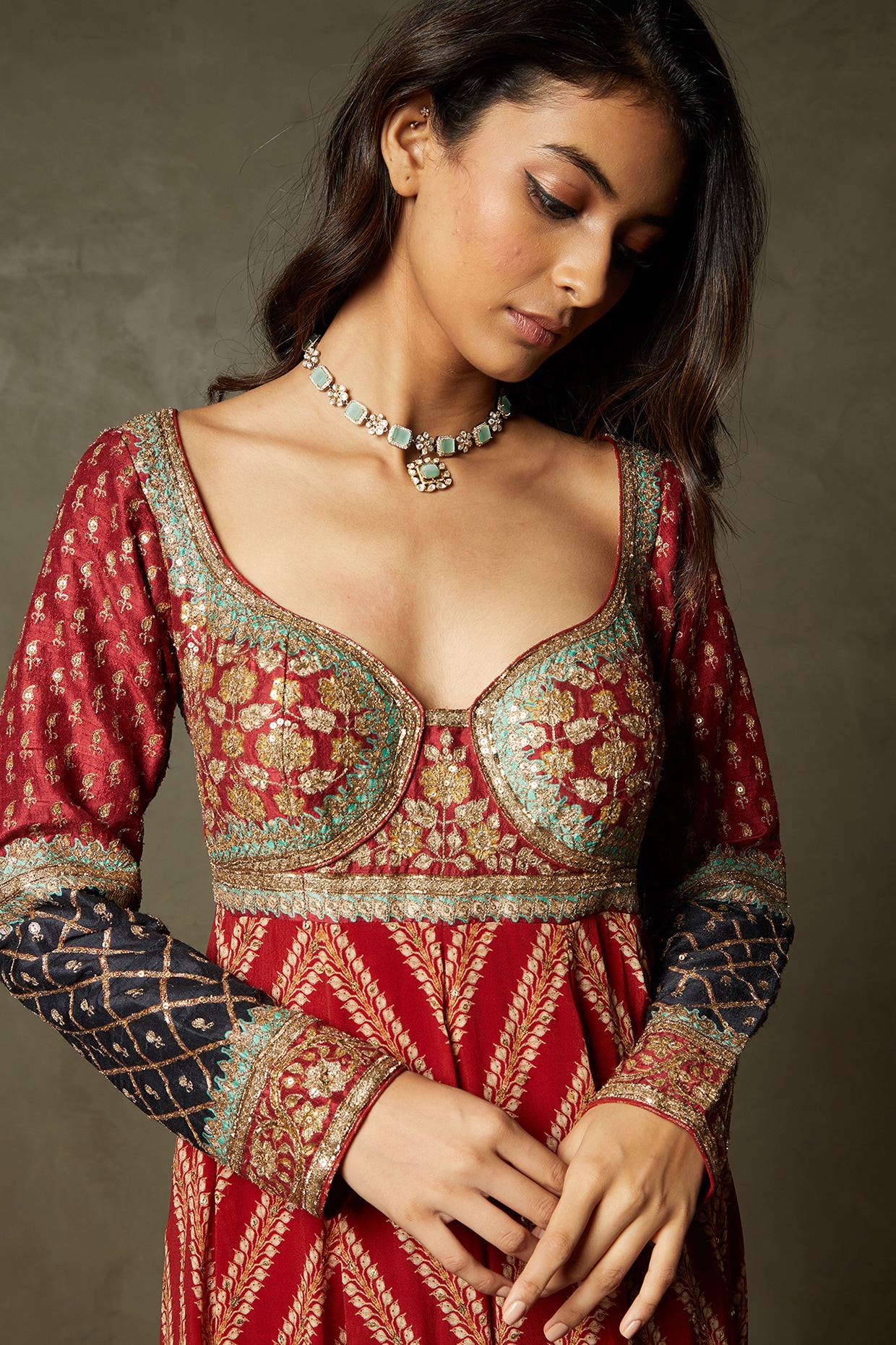 Deepika Padukone wearing Ritu Kumar for Kelloggs ad. : r/BollywoodFashion