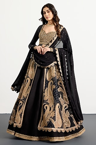 Black & Beige Dupion Paisley Printed Skirt Set by Ri Ritu Kumar