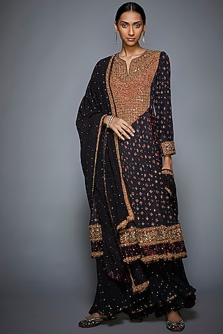 Black Embroidered Bandhani Kurta Set by Ri Ritu Kumar