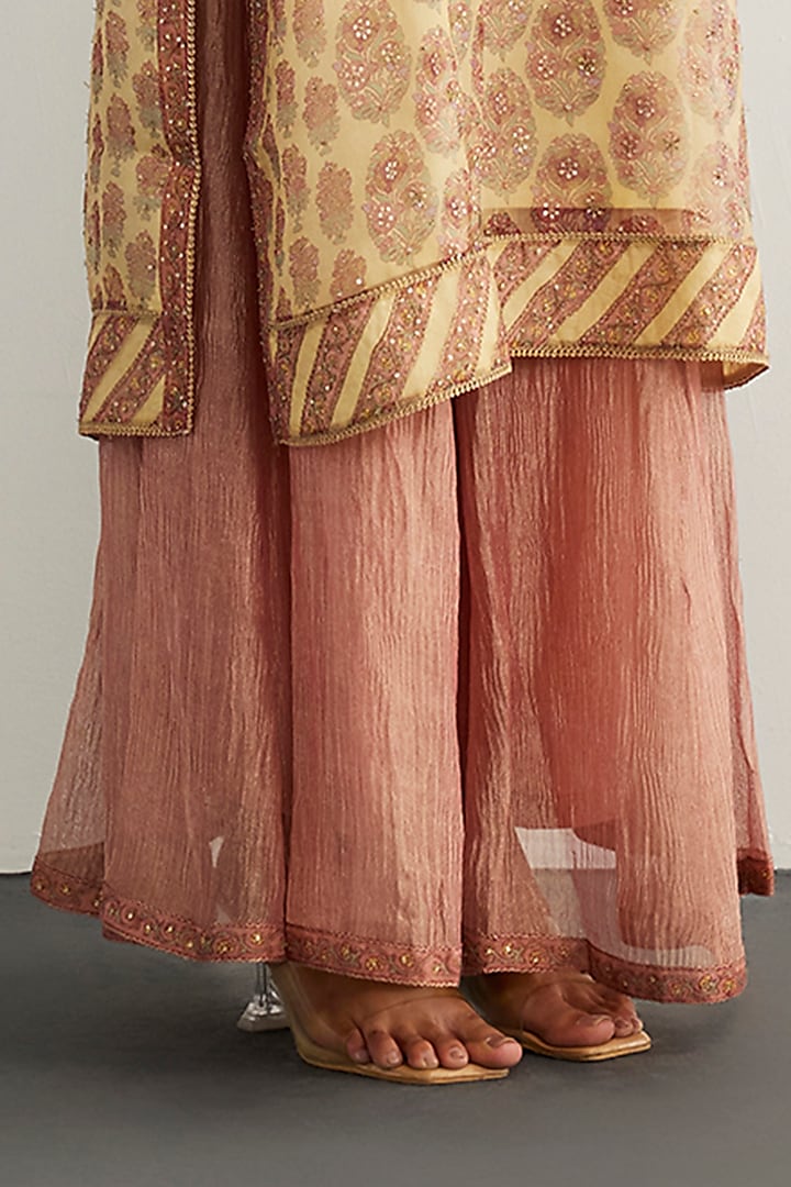 Off-White & Pink Silk Organza Kurta Set by Ri Ritu Kumar at Pernia's Pop Up Shop