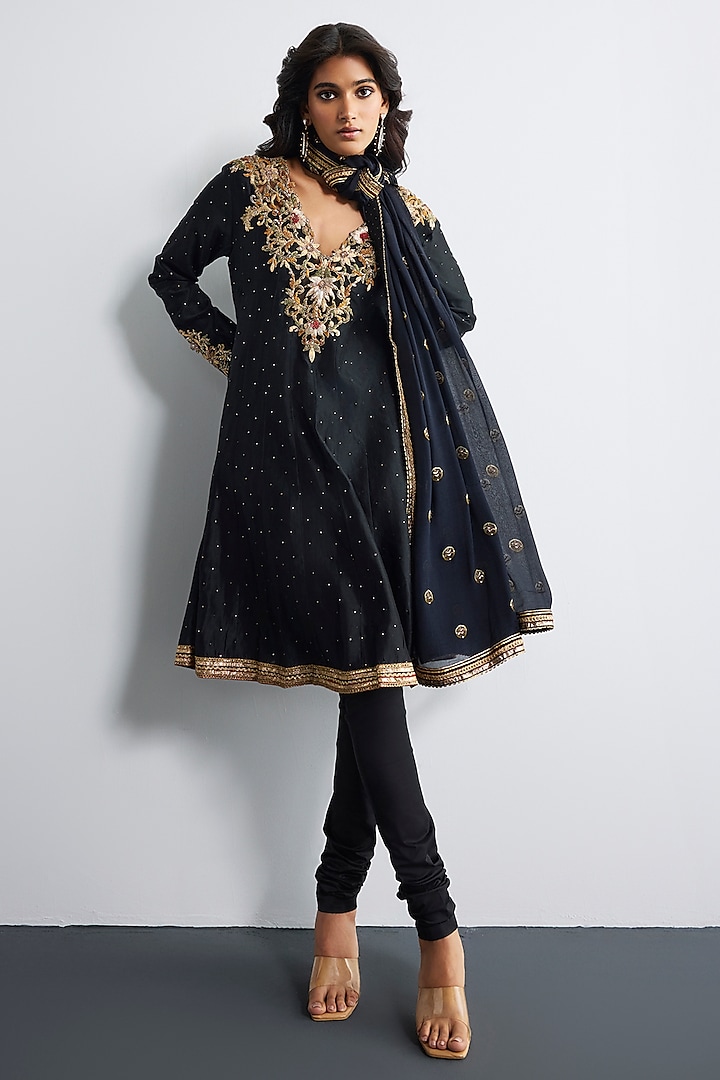 Black Silk Chanderi Kurta Set by Ri Ritu Kumar at Pernia's Pop Up Shop