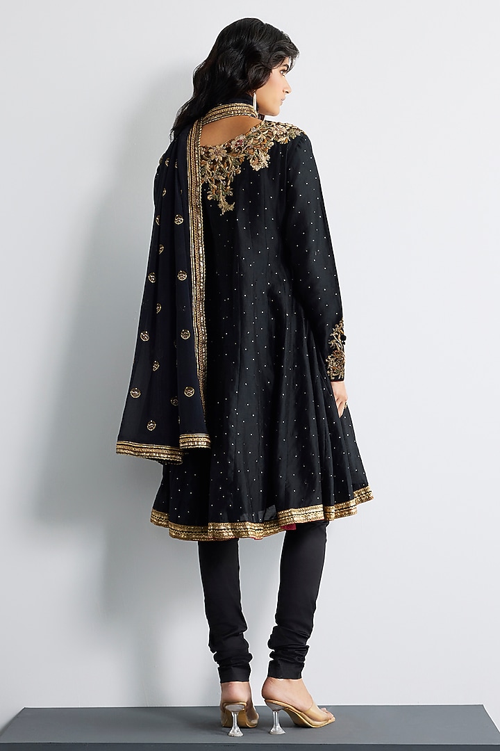 Black Silk Chanderi Kurta Set by Ri Ritu Kumar at Pernia's Pop Up Shop