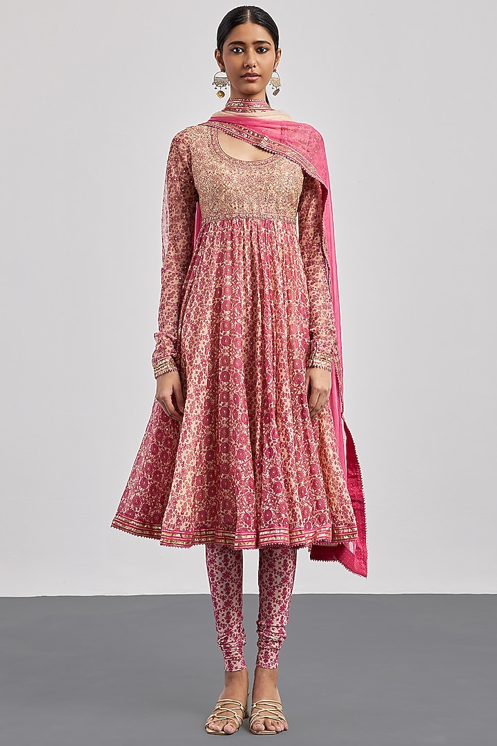 Pink Silk Chanderi Printed Kurta Set by Ri Ritu Kumar at Pernia's Pop Up Shop