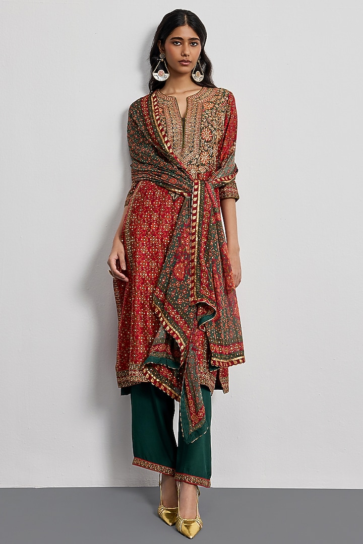 Burgundy Silk Chanderi Printed Kurta Set by Ri Ritu Kumar at Pernia's Pop Up Shop