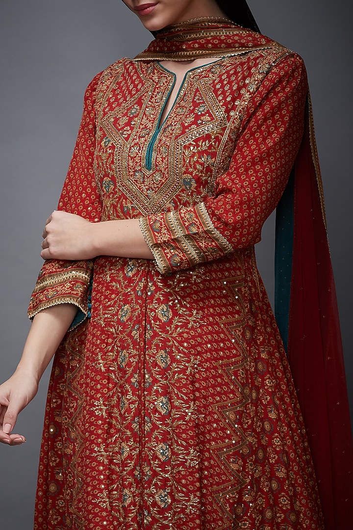 Rust Brown Hand Embroidered Kurta Set by Ri Ritu Kumar at Pernia's Pop Up Shop
