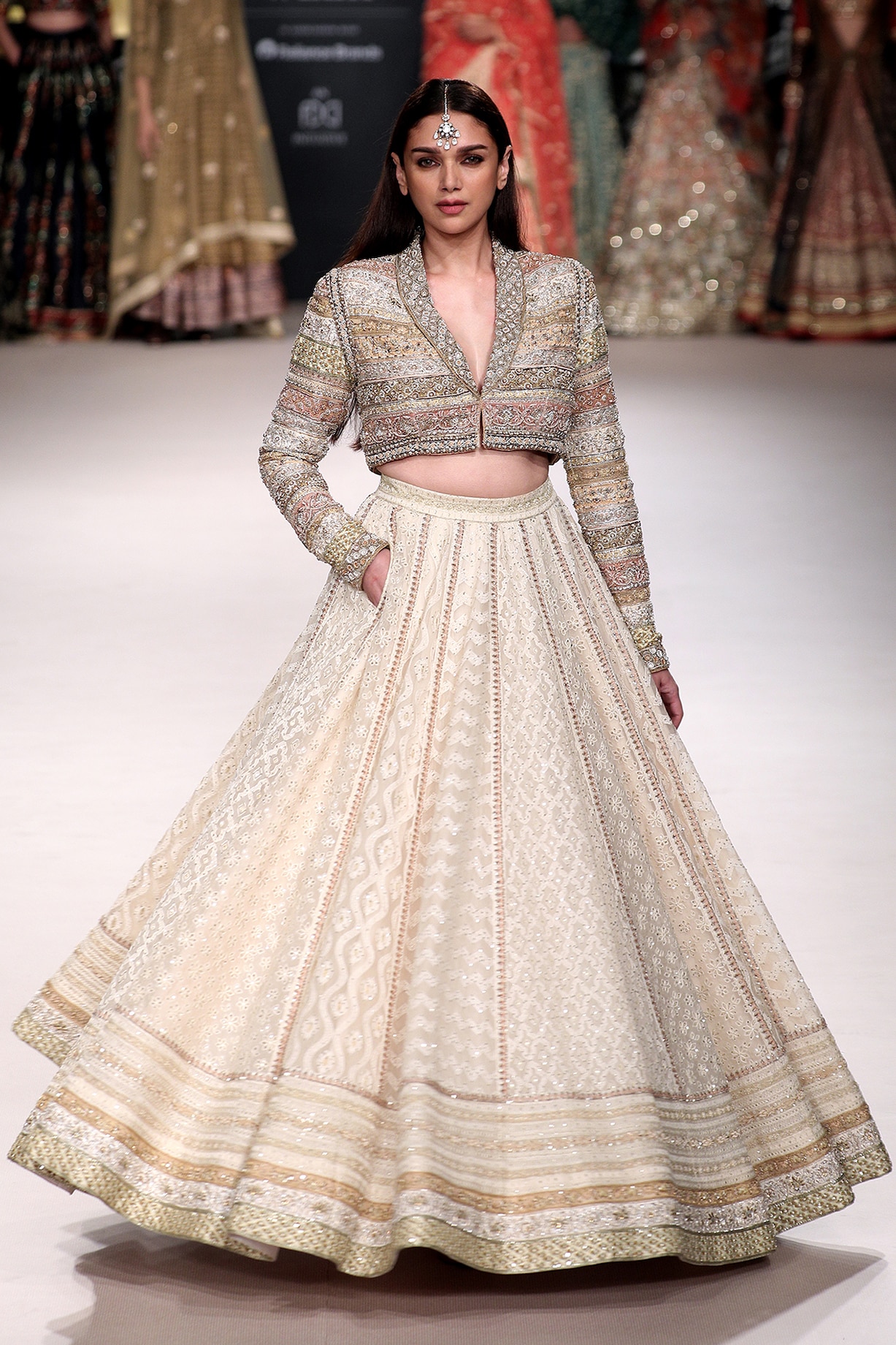 Off-White Silk Organza Bridal Lehenga Set by Ri Ritu Kumar at Pernia's Pop  Up Shop