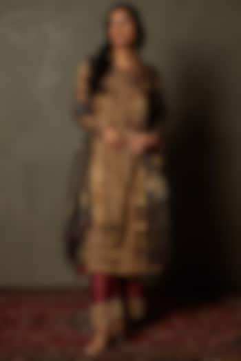 Antique Gold Banarasi Woven Silk Kurta Set by Ri Ritu Kumar at Pernia's Pop Up Shop