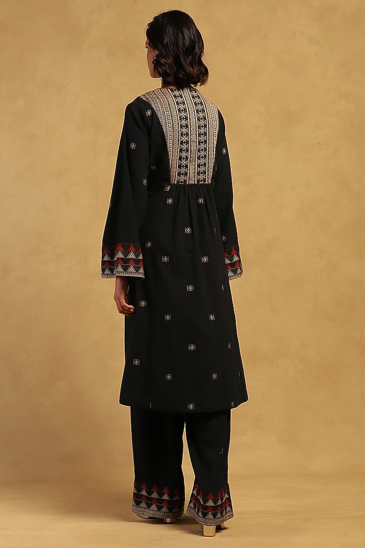 Black Cotton Jacquard Yarn Dyed Kurta Set by Ritu Kumar at Pernia's Pop Up Shop