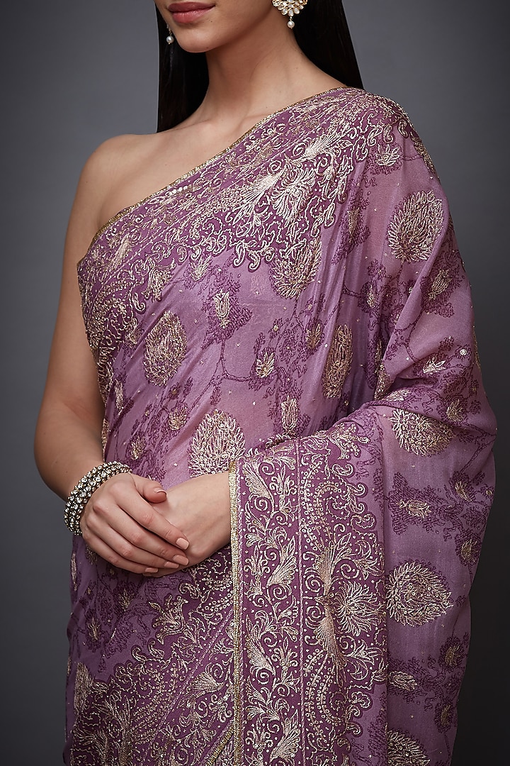 Mauve Embroidered Reception Saree Set by Ri Ritu Kumar at Pernia's Pop Up Shop