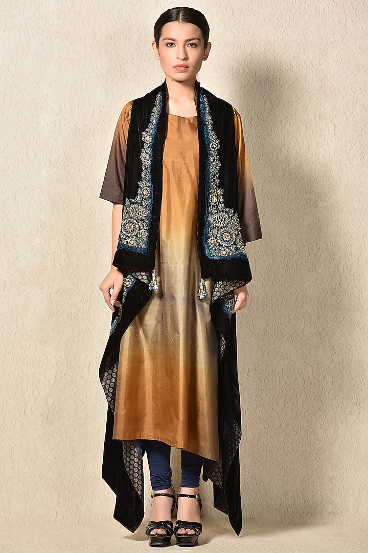 Indigo Blue & Ochre Embroidered Kurta Set by Ri Ritu Kumar at Pernia's Pop Up Shop