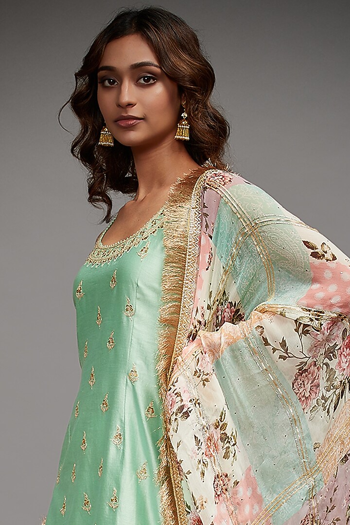 Ecru Beige Printed Gharara Set by Ri Ritu Kumar at Pernia's Pop Up Shop