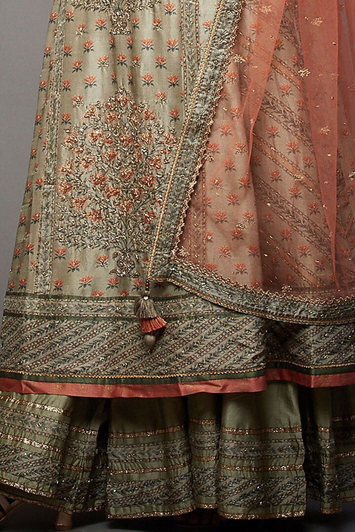 Khaki Green Embroidered Kurta Set by Ri Ritu Kumar at Pernia's Pop Up Shop