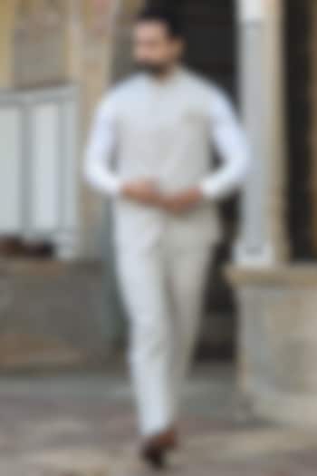 Beige Pure Linen Bundi Jacket Set by Raw & Rustic by Niti Bothra Men at Pernia's Pop Up Shop