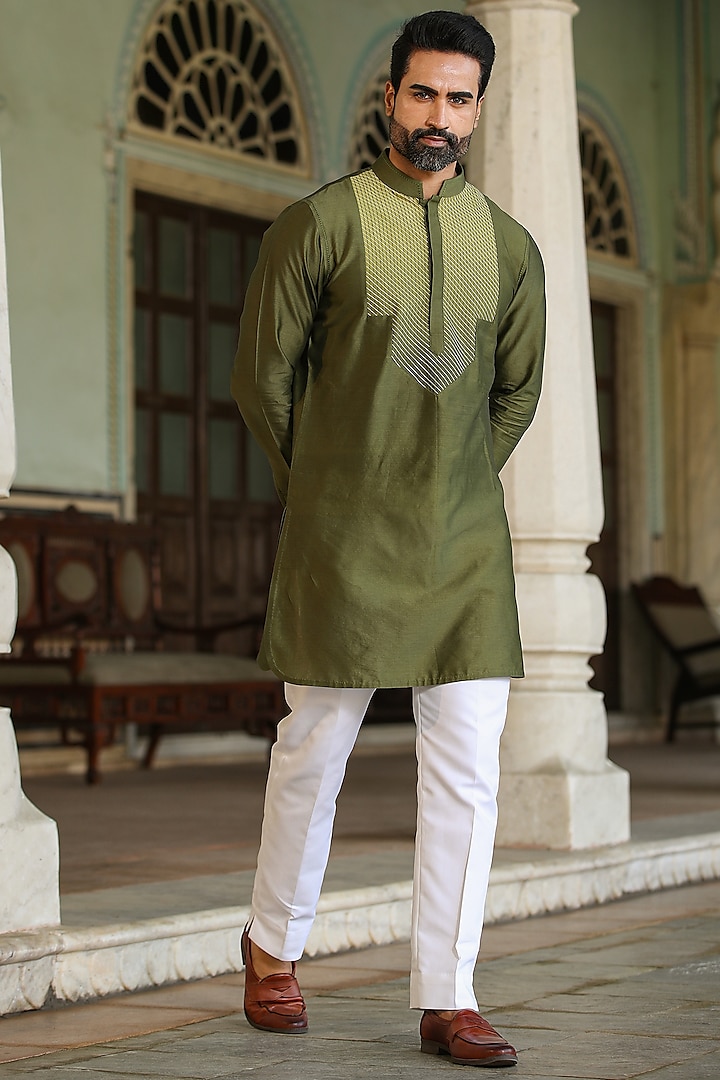 Green Banarasi Chanderi Silk Handwoven Kurta by Raw & Rustic by Niti Bothra