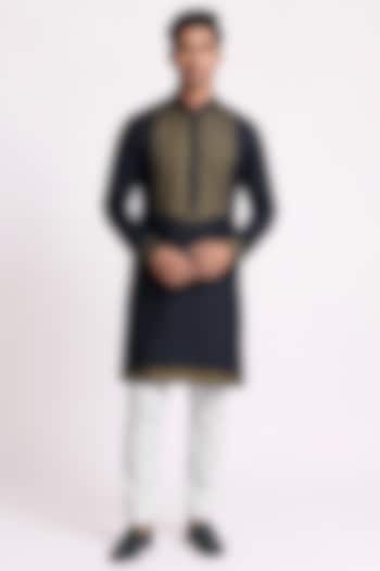 Black Banarasi Silk Chanderi Handcrafted Kurta by Raw & Rustic by Niti Bothra Men at Pernia's Pop Up Shop