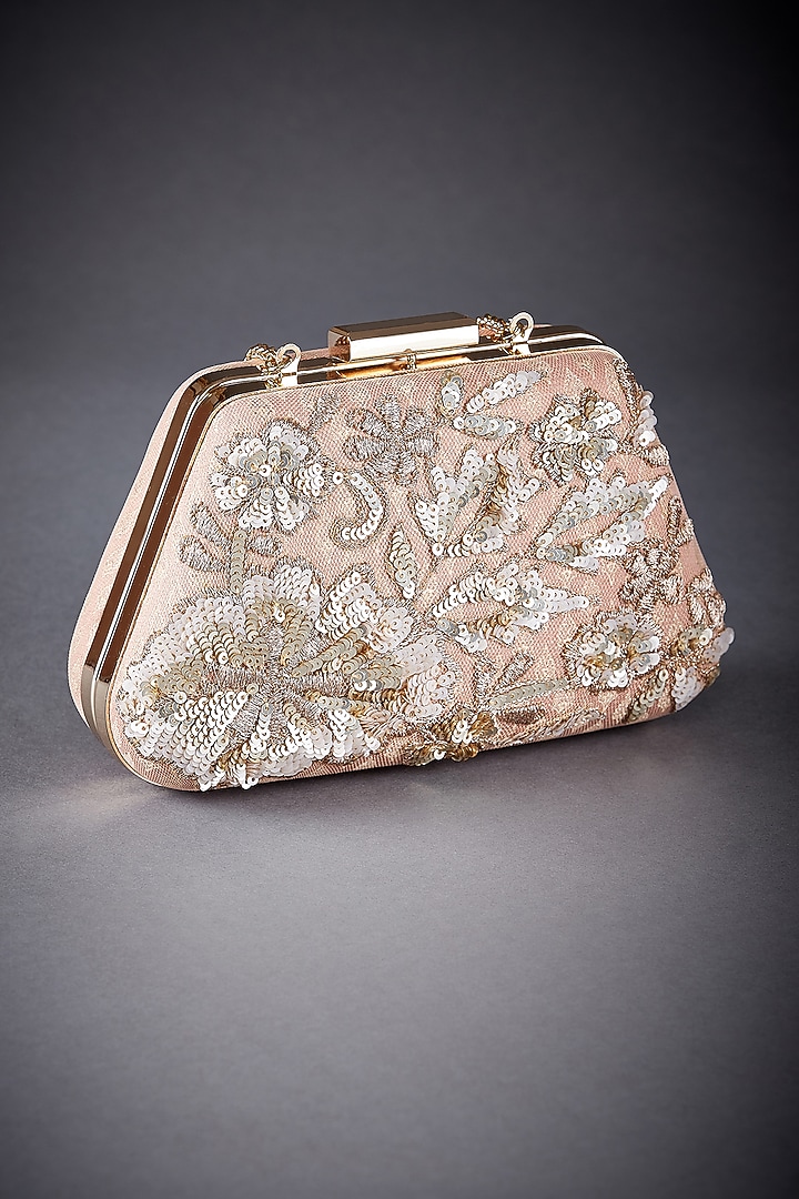 Peach Kunjara Embroidered Clutch by Ri Ritu Kumar at Pernia's Pop Up Shop