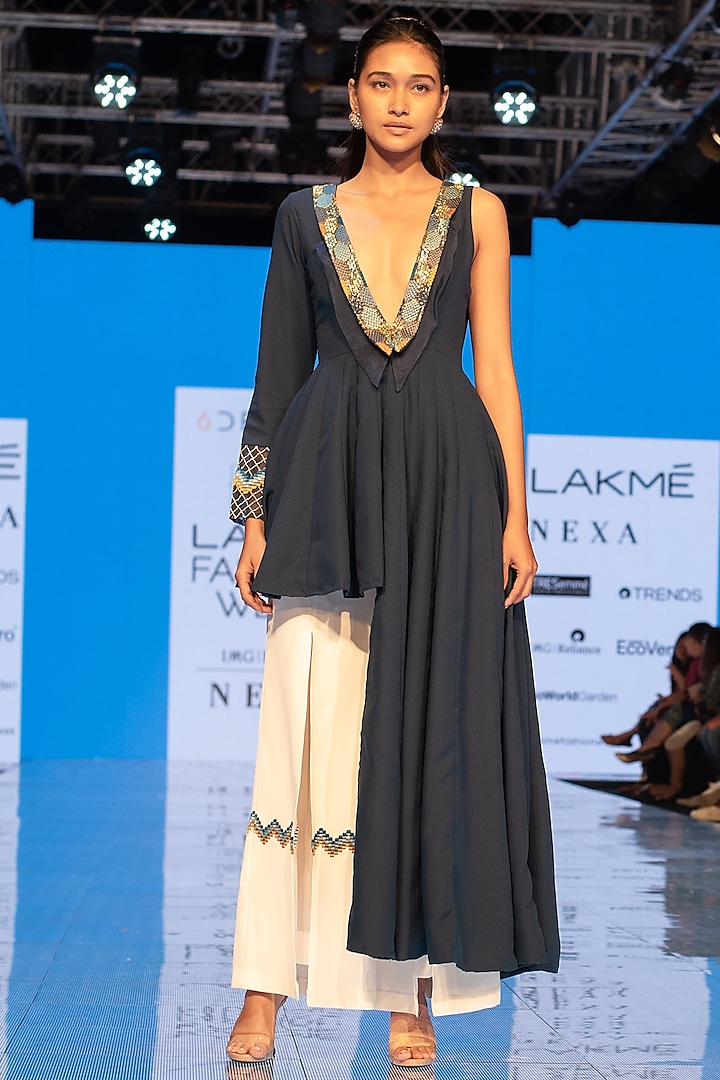 Blue Embroidered Tunic With Flared Pants by Rajni Suyach