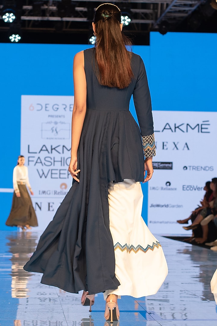 Blue Embroidered Tunic With Flared Pants by Rajni Suyach at Pernia's Pop Up Shop