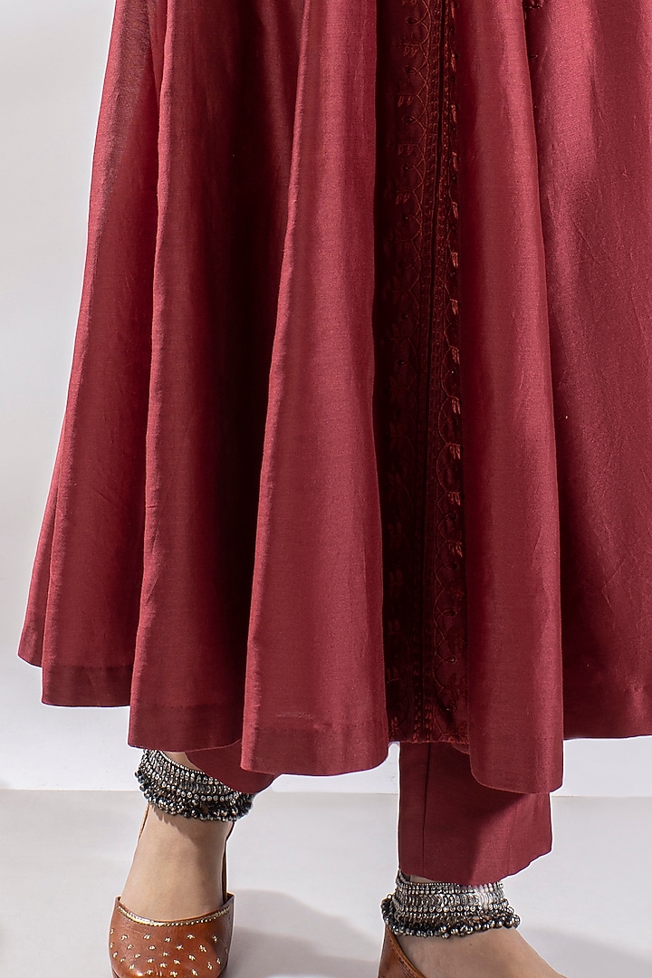 Red Embroidered Party Wear Anarkali Set by Rashi Jain at Pernia's Pop Up Shop