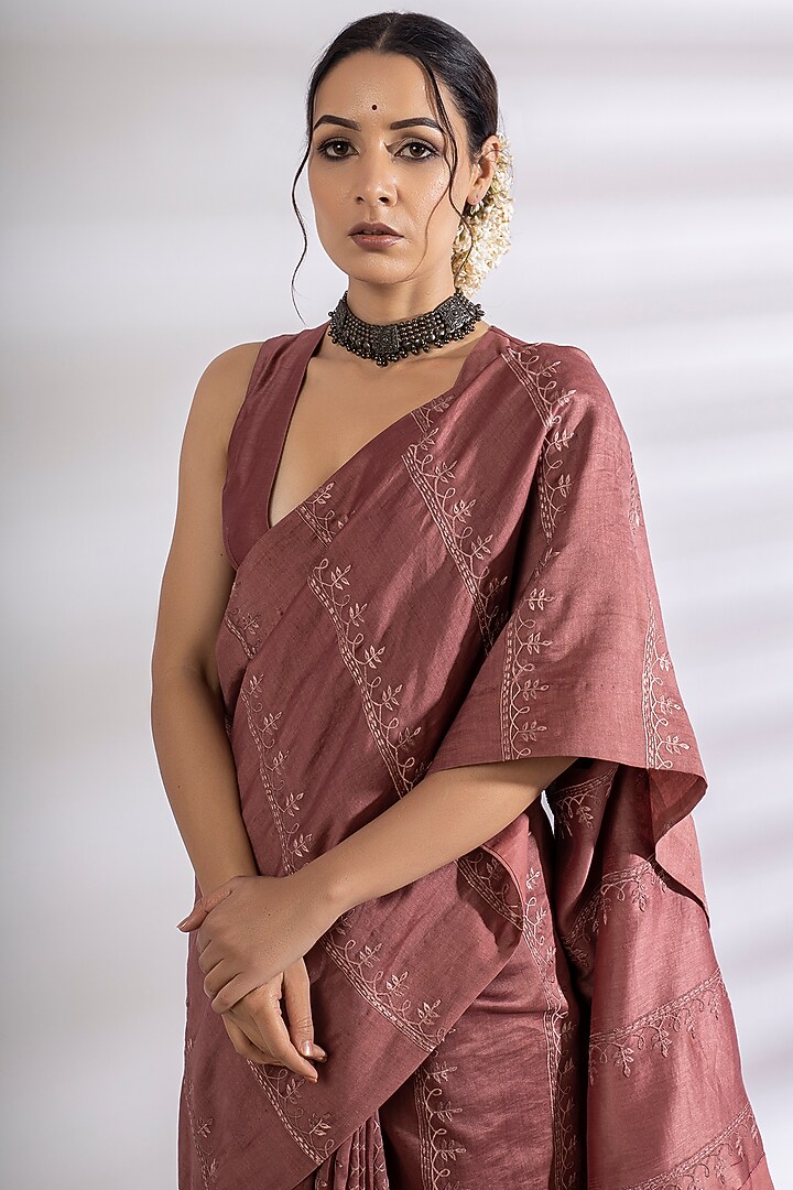Brownish Pink Machine Embroidered Party Wear Saree Set by Rashi Jain at Pernia's Pop Up Shop