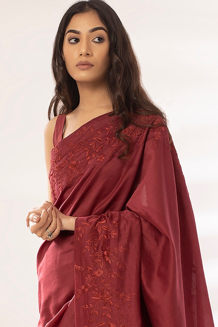 Red Machine Embroidered Party Wear Saree Set by Rashi Jain at Pernia's Pop Up Shop