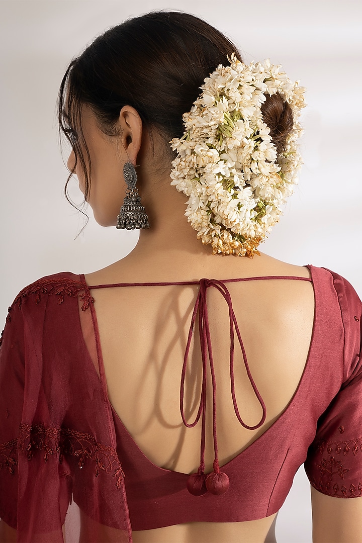 Red Hand Embroidered Wedding Lehenga Set by Rashi Jain at Pernia's Pop Up Shop