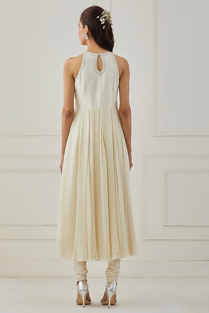 White Embroidered Wedding Anarkali Set by Rashi Jain at Pernia's Pop Up Shop