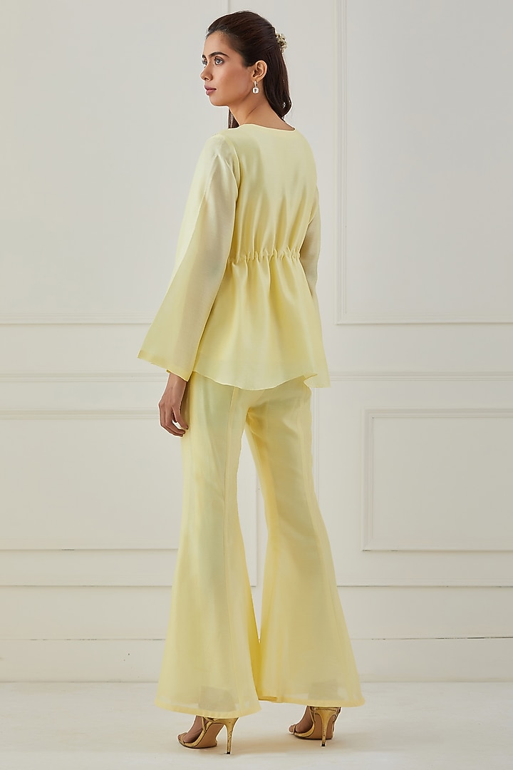 Lime Embroidered Kurta Set by Rashi Jain at Pernia's Pop Up Shop