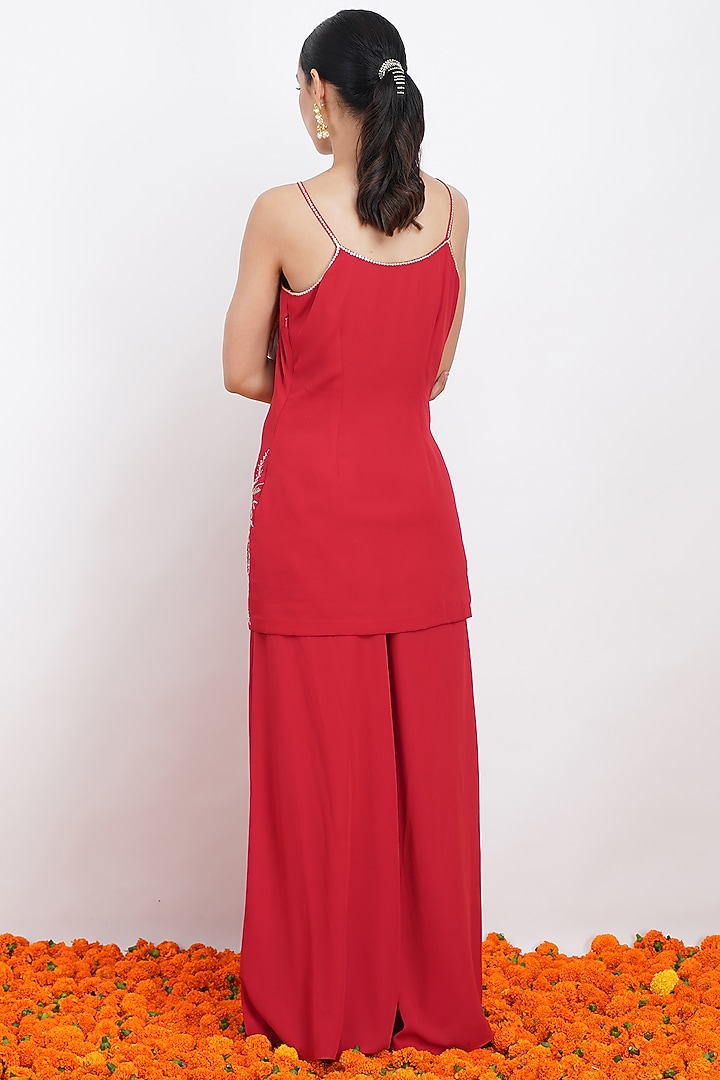 Red Hand & Machine Embroidered Kurta Set by Rashi Jain at Pernia's Pop Up Shop