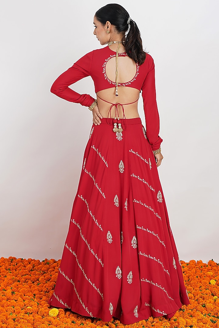 Red Hand Embroidered Wedding Lehenga Set by Rashi Jain at Pernia's Pop Up Shop