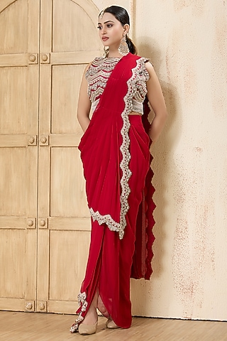 Red Georgette Embroidered Draped Saree Set by Rashi Kapoor