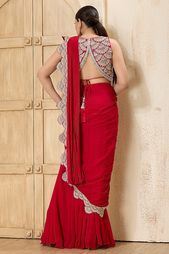 Red Georgette Embroidered Draped Reception Saree Set by Rashi Kapoor at Pernia's Pop Up Shop