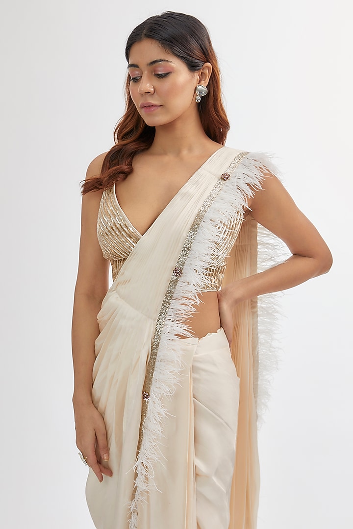 Ivory Upada & Silk Satin Reception Saree Set by Rashi Kapoor at Pernia's Pop Up Shop