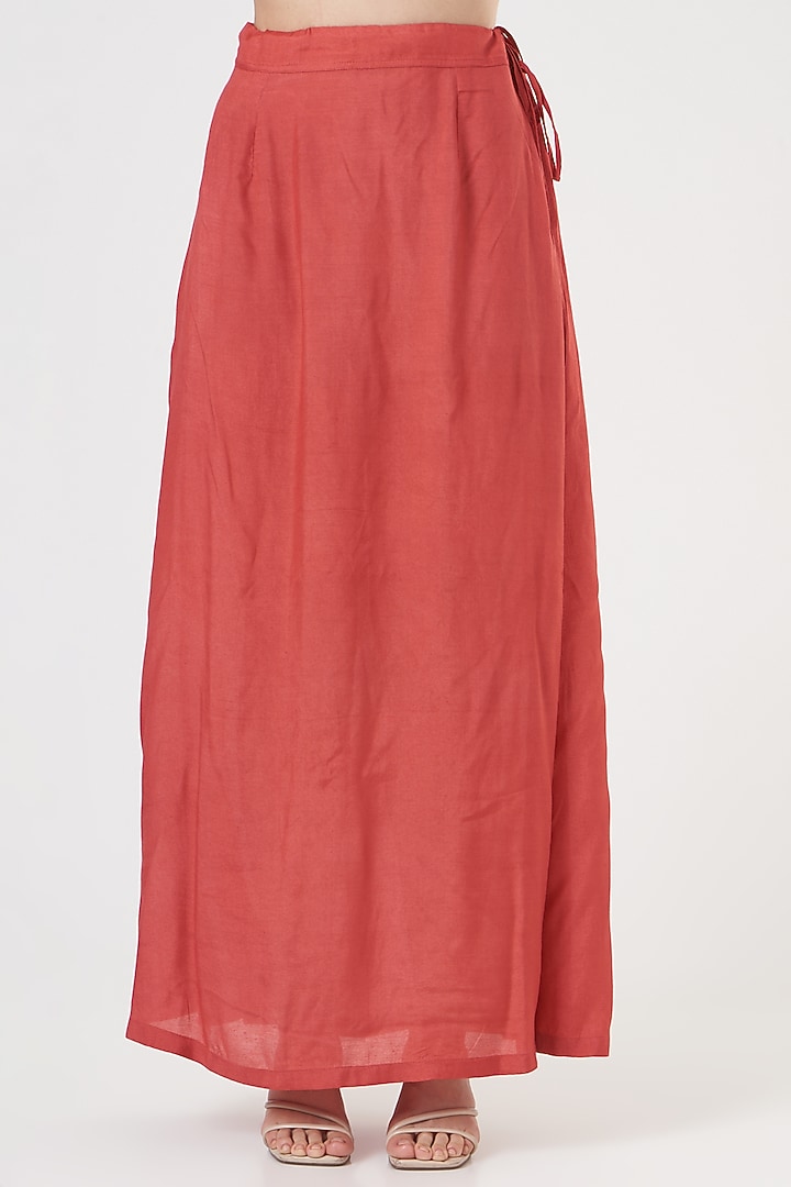 Coral Organza Hand Embroidered Bridal Saree Set by Rahul Mishra at Pernia's Pop Up Shop