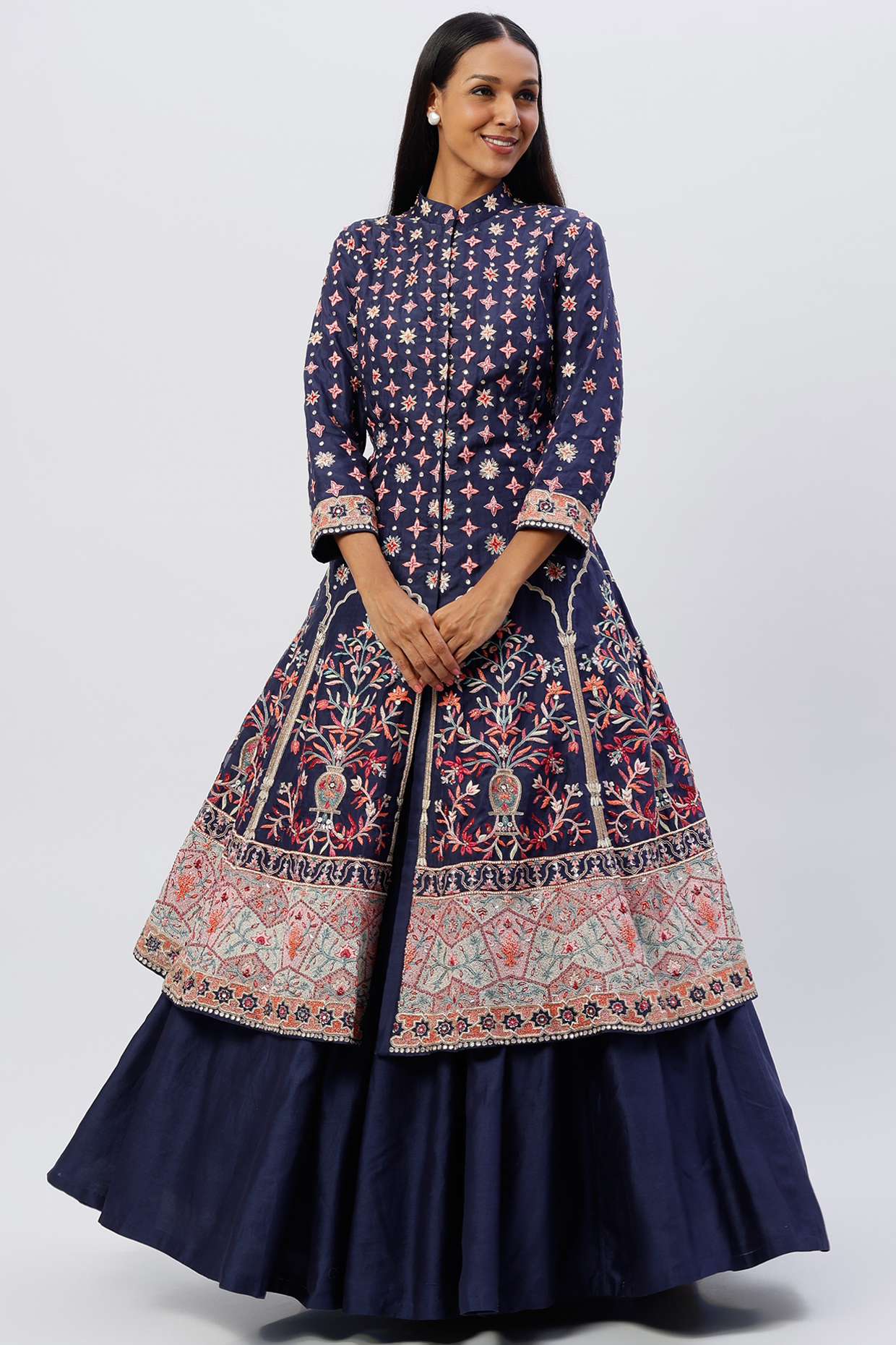 Navy Blue Hand Embroidered Kurta Set by Rahul Mishra at Pernia's Pop Up Shop