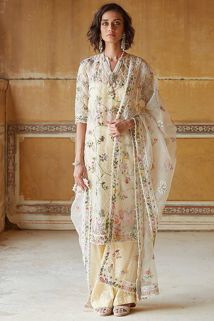 Yellow Hand Embroidered Kurta Set by Rahul Mishra at Pernia's Pop Up Shop