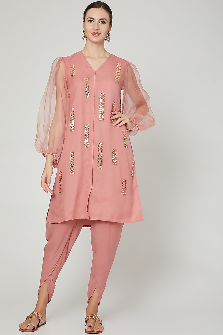 Pink Embroidered Kurta With Pants by Ria Shah Label