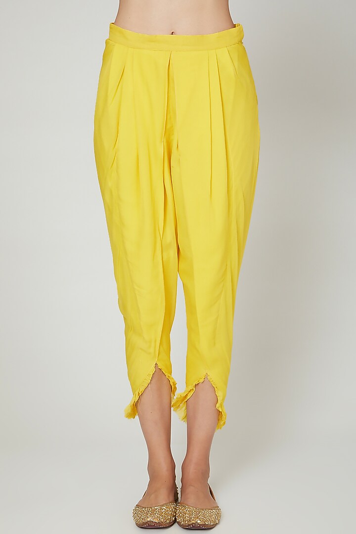 Yellow Embroidered Kurta With Pants by Ria Shah Label at Pernia's Pop Up Shop