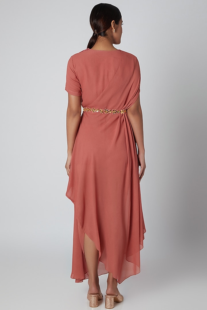 Onion Pink Draped Kurta With Embellished Belt by Ria Shah Label at Pernia's Pop Up Shop