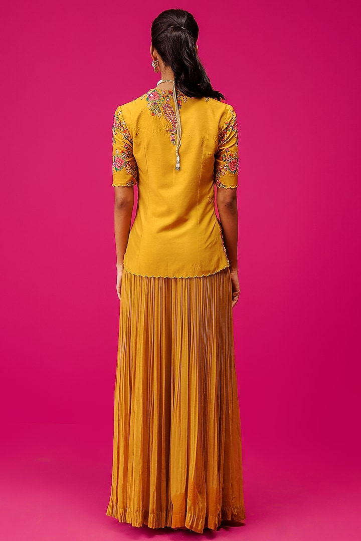 Yellow Georgette Gathered Pant Set by Rishi & Soujit at Pernia's Pop Up Shop