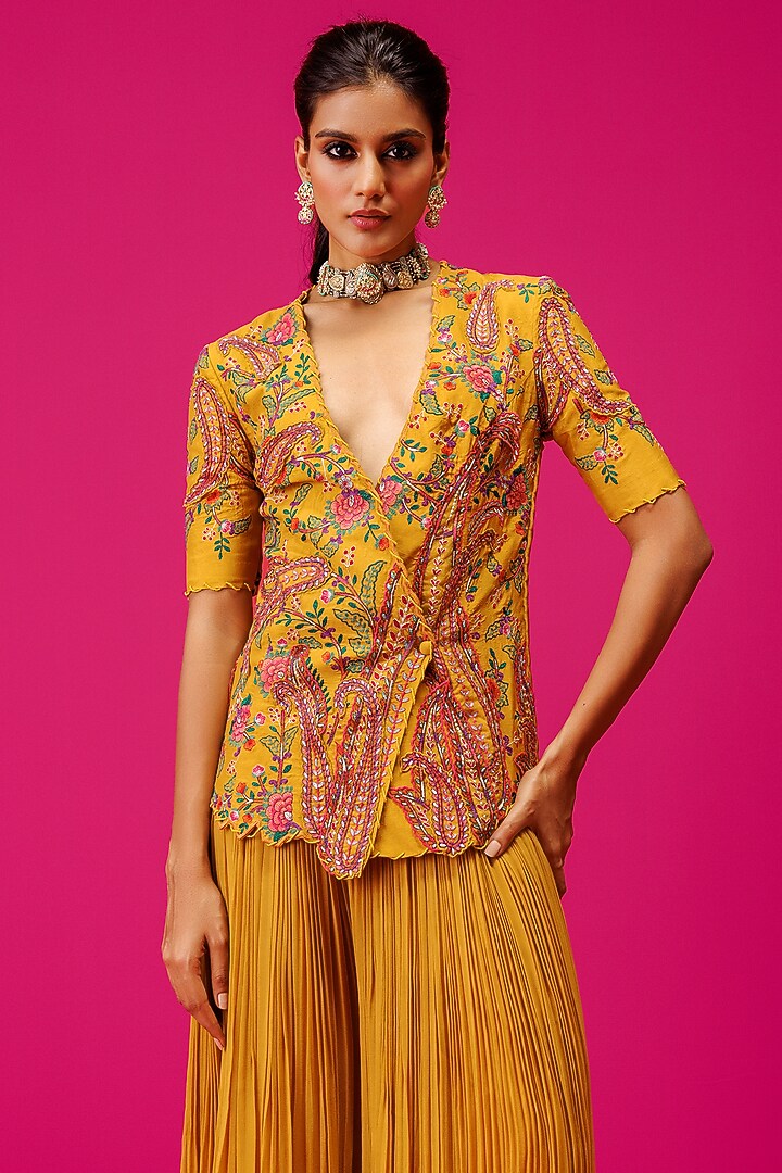 Yellow Georgette Gathered Pant Set by Rishi & Soujit at Pernia's Pop Up Shop