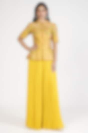 Yellow Georgette Gathered Pant Set by Rishi & Soujit at Pernia's Pop Up Shop