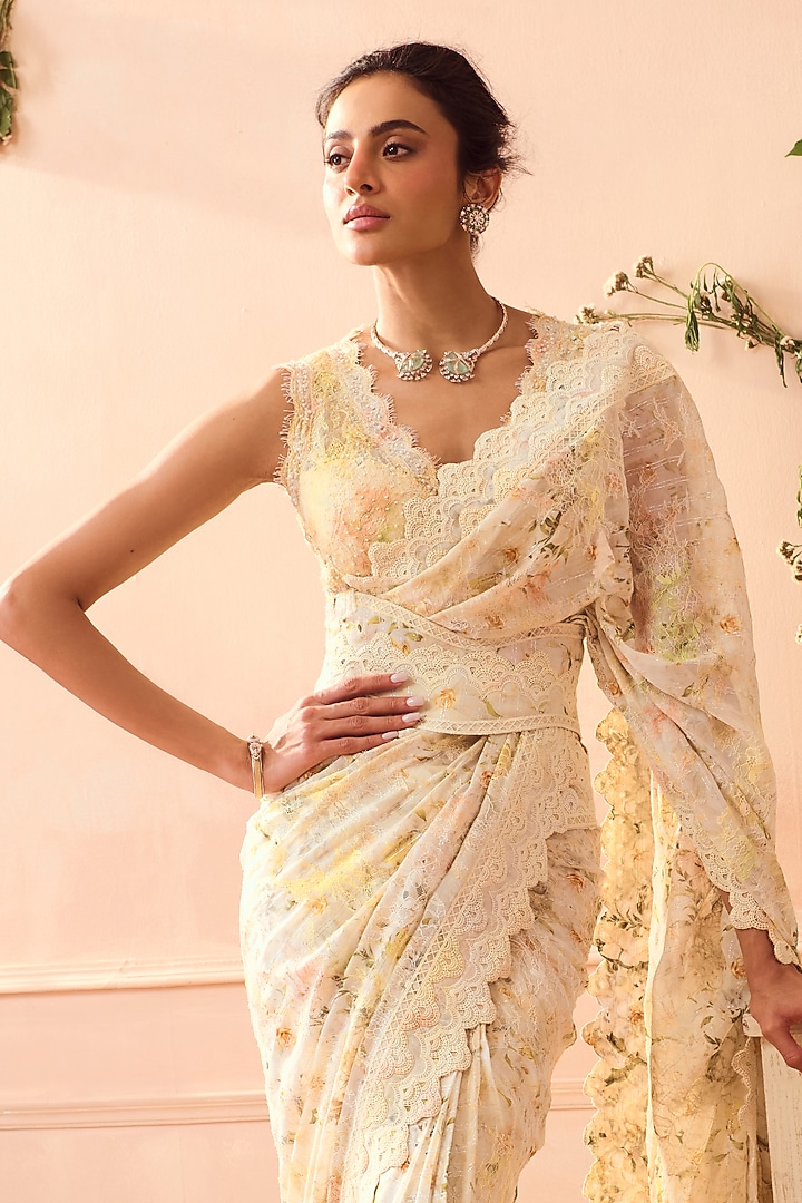 White & Yellow Chiffon Reception Saree Set by Roseroom by Isha Jajodia at Pernia's Pop Up Shop