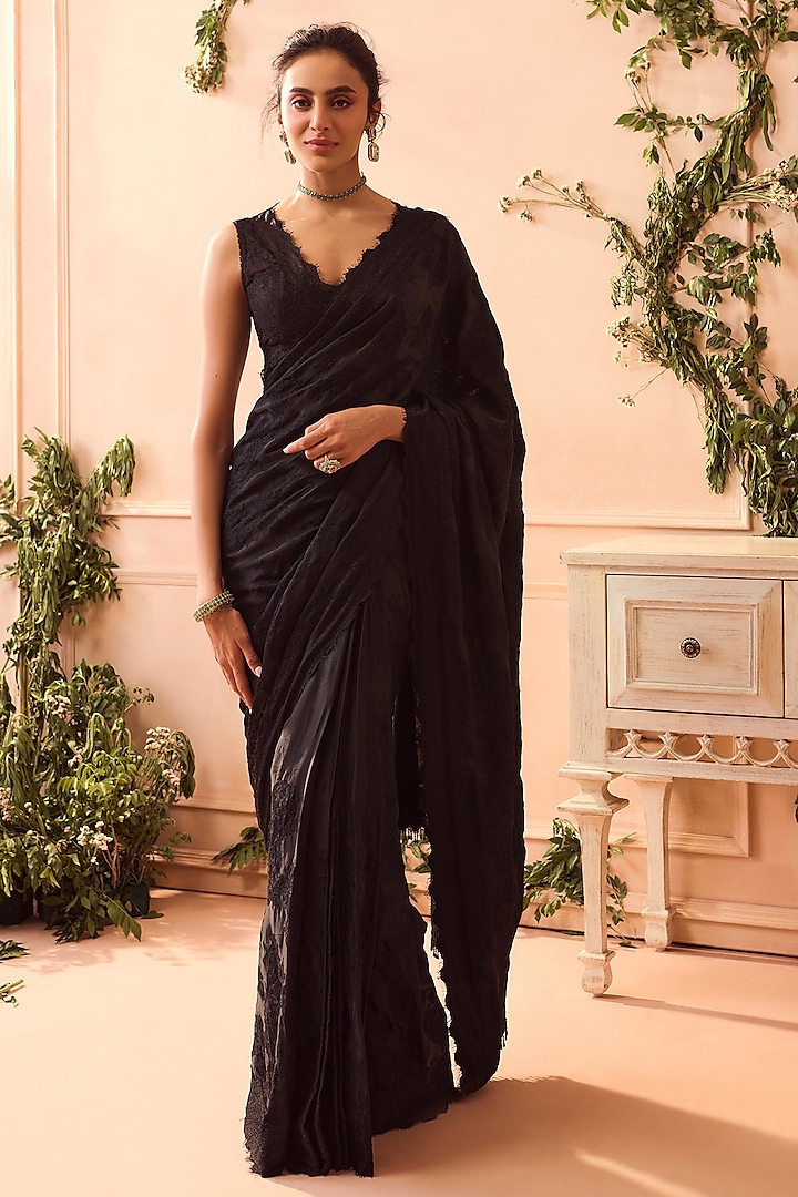 Black Silk Organza Lace Work Saree Set by Roseroom by Isha Jajodia at Pernia's Pop Up Shop