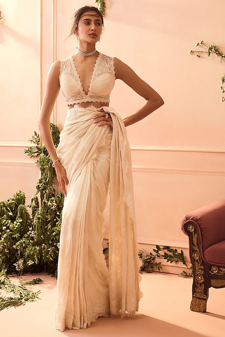 Ivory Silk Organza Saree Set by Roseroom by Isha Jajodia at Pernia's Pop Up Shop