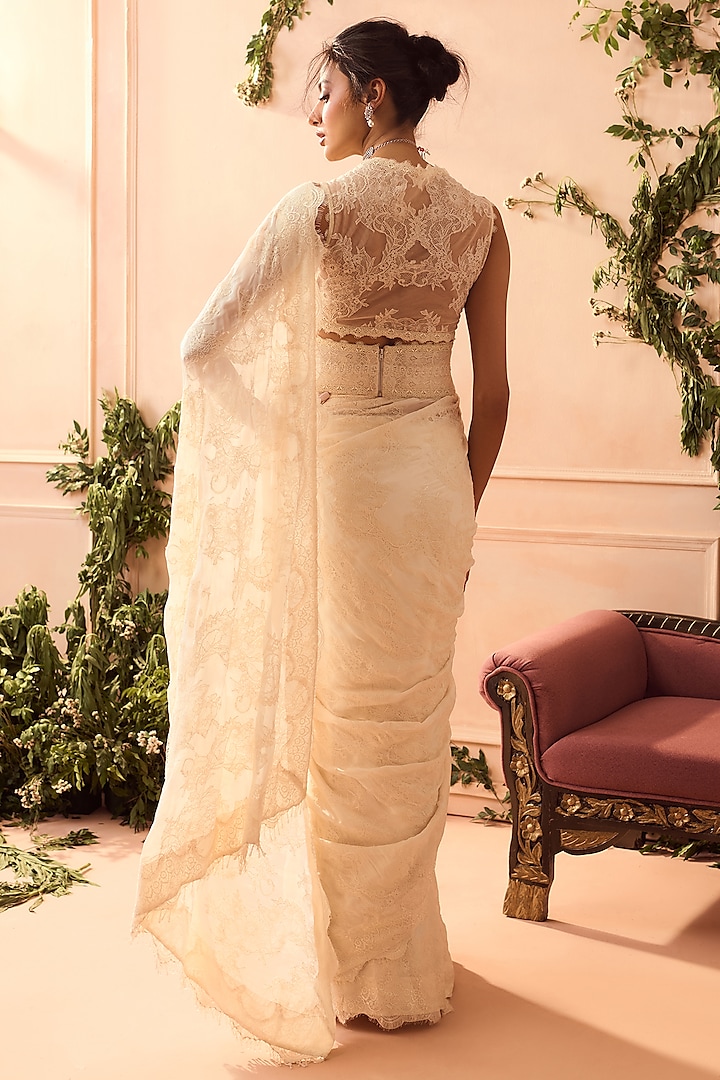 Ivory Silk Organza Reception Saree Set by Roseroom by Isha Jajodia at Pernia's Pop Up Shop
